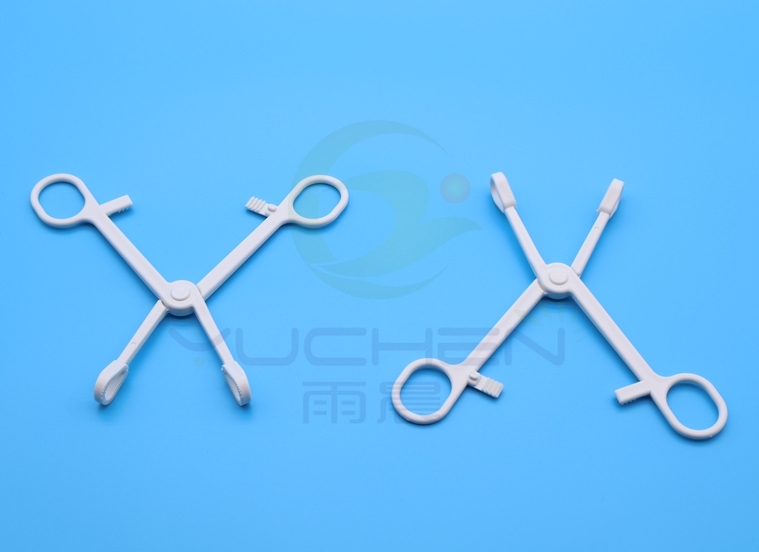 Forcep/Disposable plastic tweezer for surgical procedure - YuChen